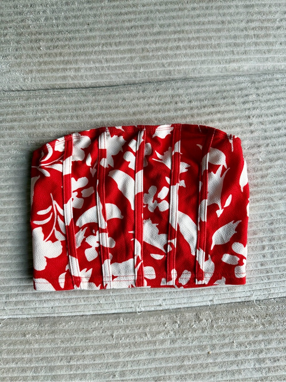 Red and White Floral Strapless Bandeau Top